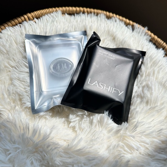 New Unopened Lashify | Fluffy Gossamer Lashes - F14 in Truffle - Picture 3 of 3